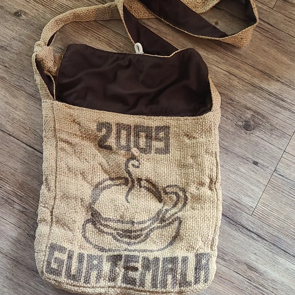 SOLD Guatemala Coffee bag - Picture 2 of 4